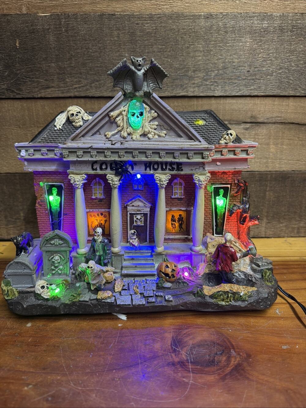FG Square Halloween Village Condemned Courthouse In Box